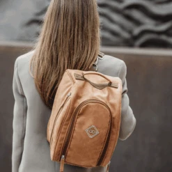 Helmet Bag Kentucky Chestnut 8 Helmet Bag Kentucky Chestnut -Equestrian Equipment Store Helmet Bag Kentucky Chestnut 82134 Brown Sfeer 3